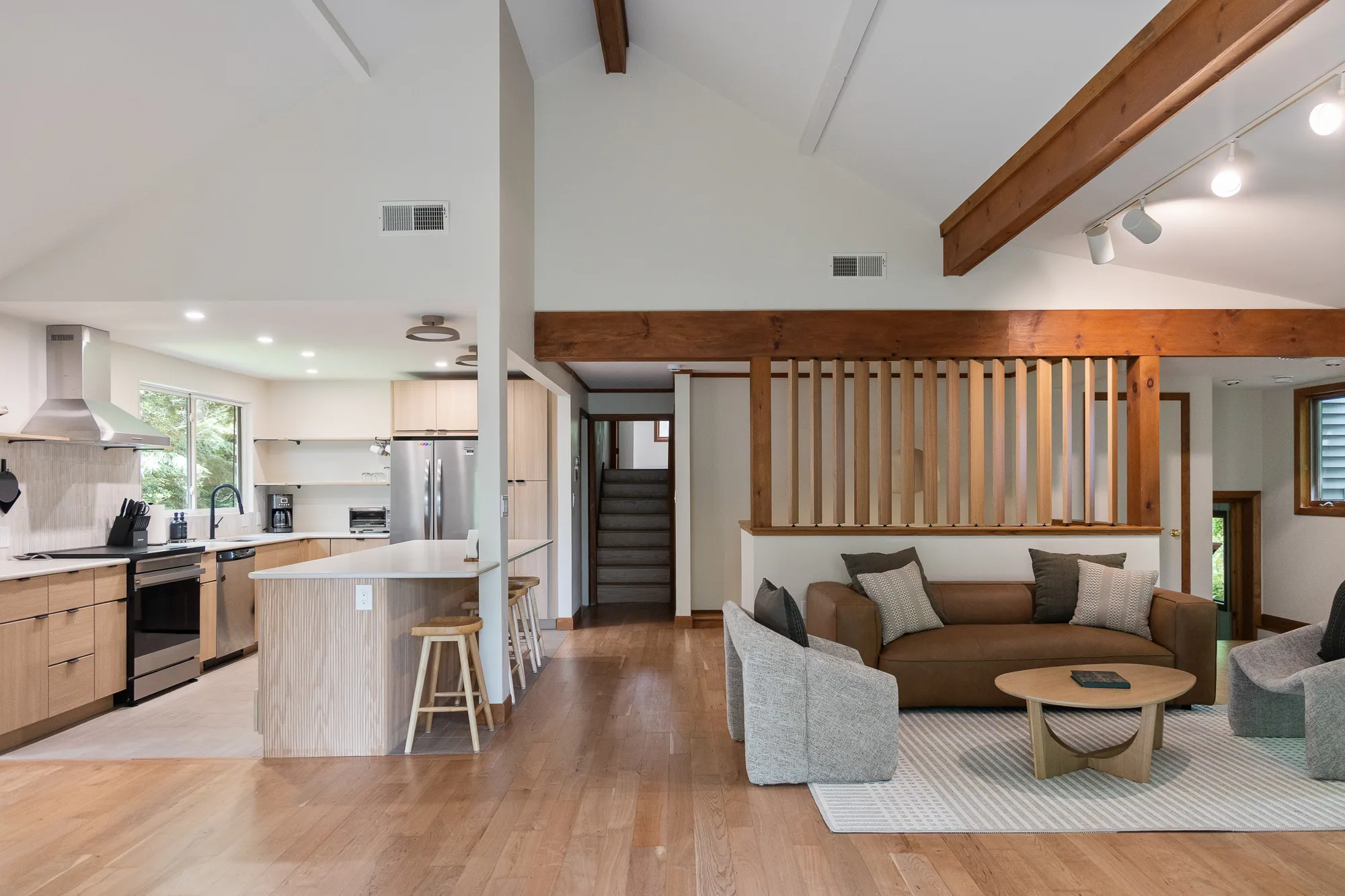 Forest retreat - EV charger, fireplace & Peloton