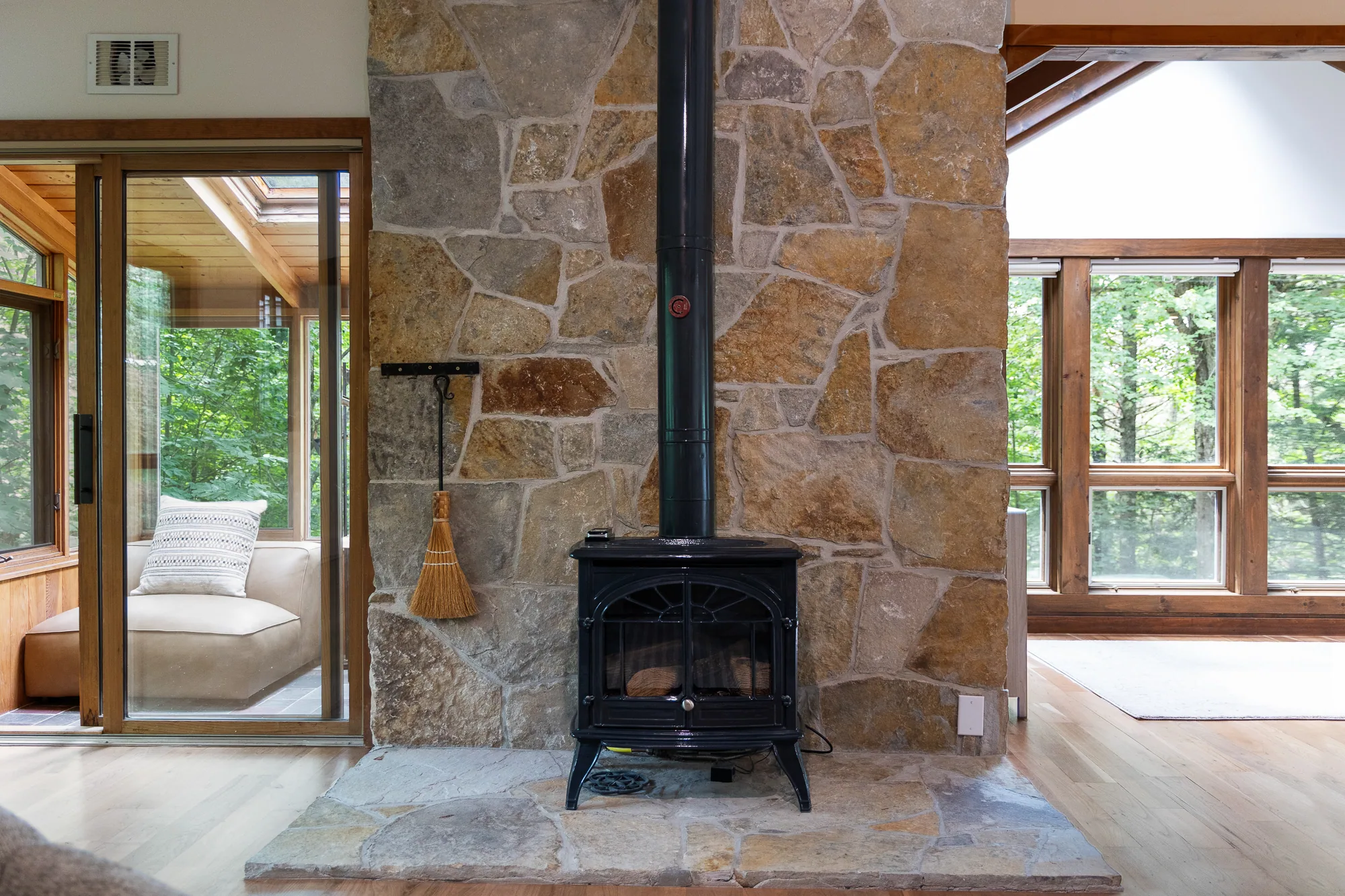Forest retreat - EV charger, fireplace & Peloton — interior photo 3